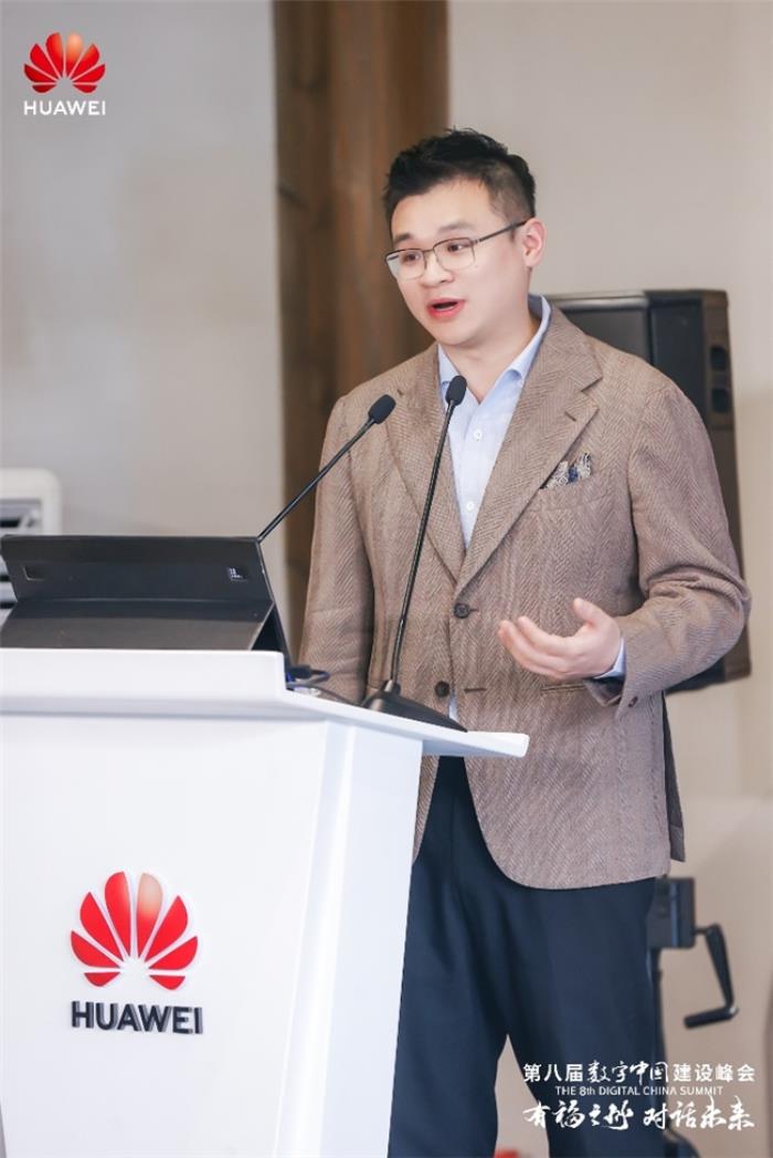 景聯(lián)文科技CEO劉云濤受邀出席數(shù)字中國建設(shè)峰會“存力中心產(chǎn)業(yè)發(fā)展圓桌”，攜手華為共筑AI數(shù)據(jù)湖