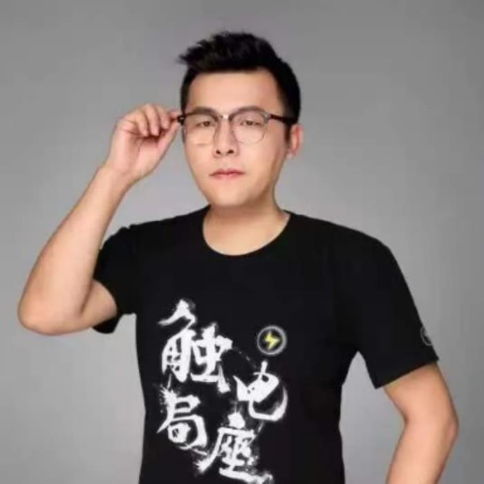 12小時(shí)燃爆！白天腦暴×夜晚狂歡，AI酒館·機(jī)器人·XR