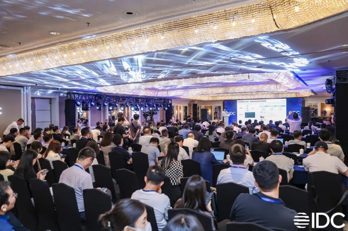2025深圳CIO峰會(huì)重磅收官！IDC中國(guó)未來數(shù)字工業(yè)領(lǐng)航者獎(jiǎng)項(xiàng)榮耀揭曉！