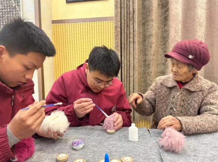 愛(ài)尋寶的年輕人，在抖音電商“趕大集”