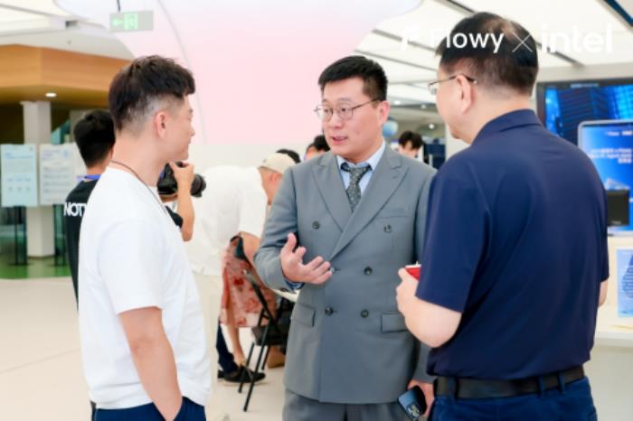 誰成為“用戶意圖的第一個承接者”，就擁有了未來的入口