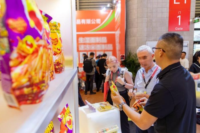 柳州螺螄粉亮相2025西雅展再次破圈 微念再塑地方美食行業(yè)標(biāo)桿