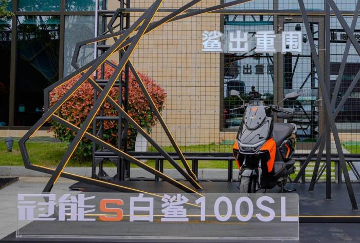 2000萬(wàn)用戶驗(yàn)證！雅迪冠能S四大新品上市，長(zhǎng)續(xù)航抗衰減領(lǐng)先行業(yè)