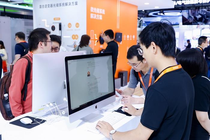 AI賦能，智啟未來丨昱能科技攜全場景智慧光儲解決方案重磅亮相SNEC！