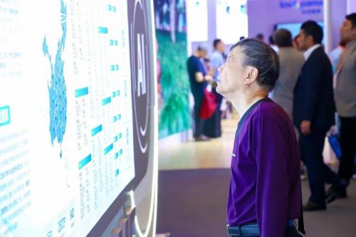 ?天與養(yǎng)老“AI+養(yǎng)老 無為養(yǎng)老系統(tǒng)”引爆2025上海老博會，開啟智慧養(yǎng)老“無感”新時代