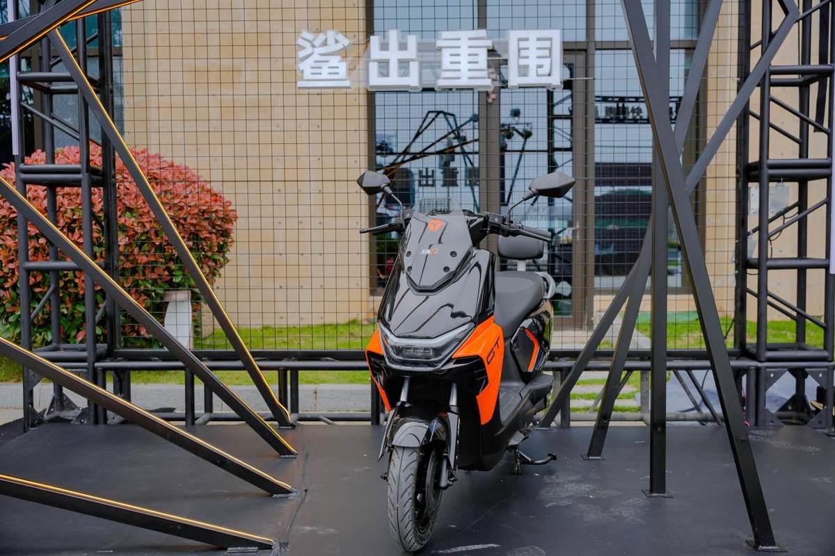 蘇超賽場上“騎”開得勝，全民見證雅迪冠能S系列現(xiàn)象級(jí)熱銷