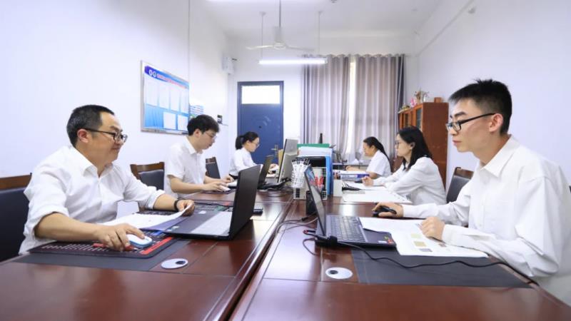 Plaso伯索助力縣域教育新樣本！全國首家【區(qū)縣級(jí)云端學(xué)?！柯鋺艉蔽宸蹇h