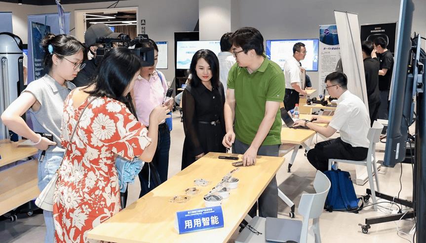 福田發(fā)布19款AI硬核產品，達成千萬級訂單，成果亮眼！