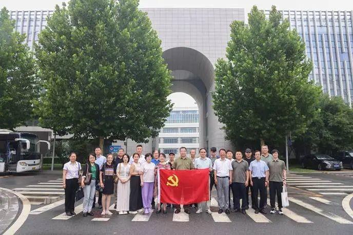 天獅李金元：黨建引領(lǐng)，共繪協(xié)同發(fā)展藍(lán)圖