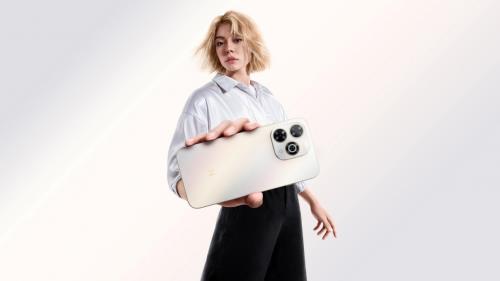 晝夜無(wú)死角！WIKO Hi暢享 80 Pro 以O(shè)LED臻彩屏+AI柔光燈實(shí)現(xiàn)全場(chǎng)景護(hù)眼
