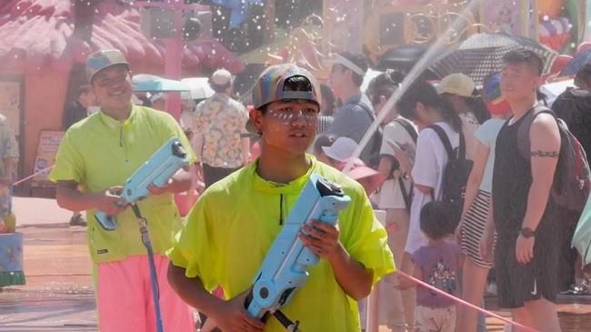 暑假酷爽一夏 佳能EOS R7游樂園實拍體驗