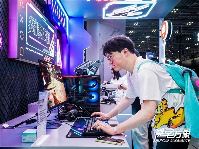 BW2025技嘉AORUS戰(zhàn)力全開，次元突破！硬核電競引爆文化狂潮