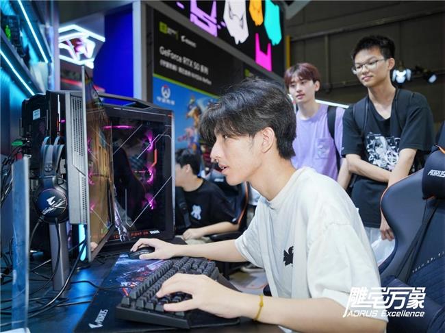 BW2025技嘉AORUS戰(zhàn)力全開，次元突破！硬核電競引爆文化狂潮